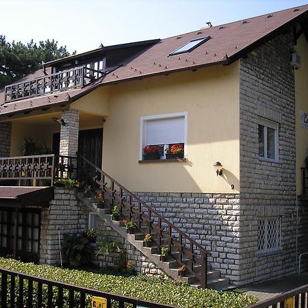 Emma Vendeghaz Hotel Balatonfured Bagian luar foto